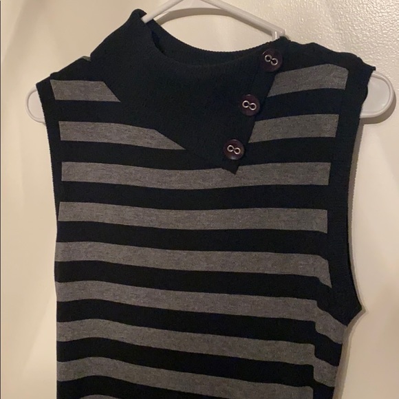 Sleeveless stripe sweater dress - Picture 2 of 3